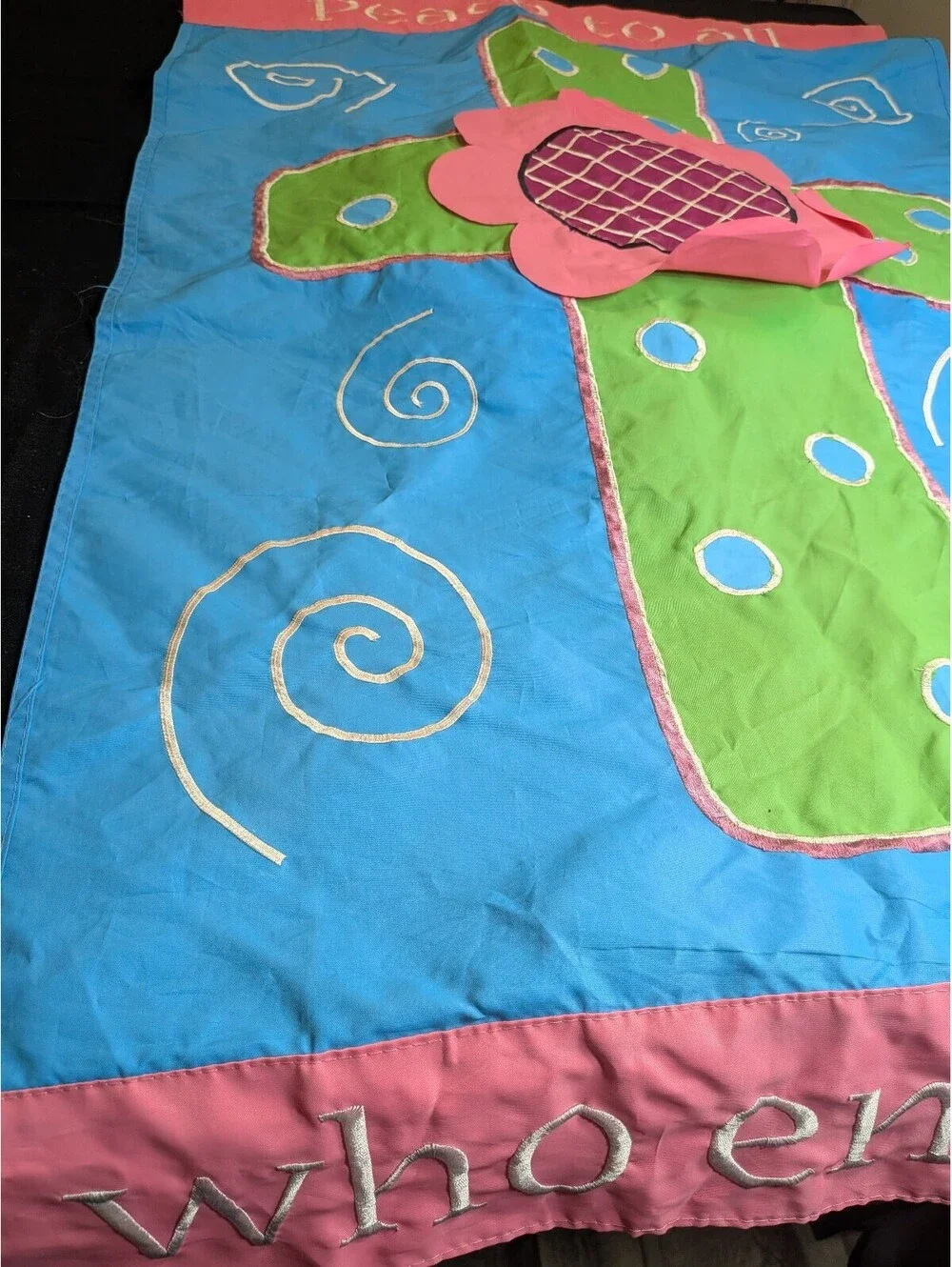 eace To All Who Enter Applique Fabric Wall Hanging Blue Green Pink Flower
